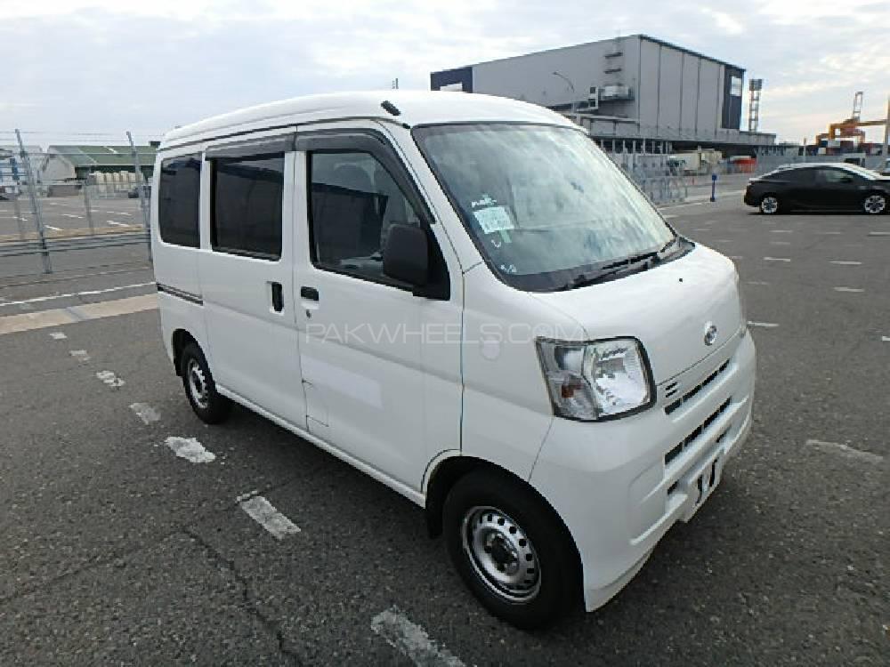 Daihatsu hijet 2016