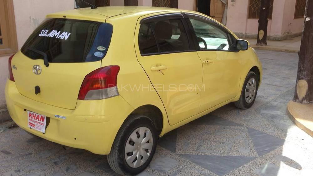 Toyota Vitz 2009 for Sale in Swat Image-1