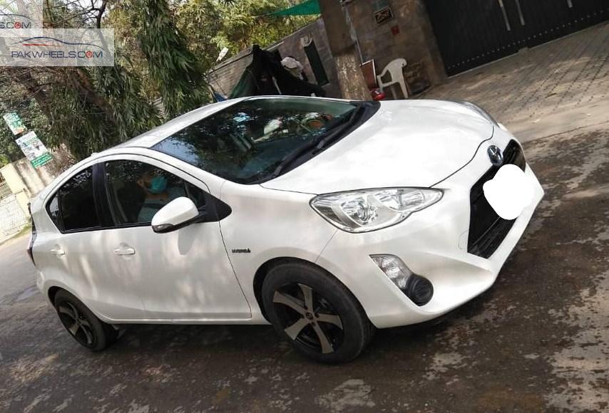 ٹویوٹا اکوا 2015 for Sale in لاہور ٹویوٹا اکوا 2015 for Sale in لاہور Image-2
