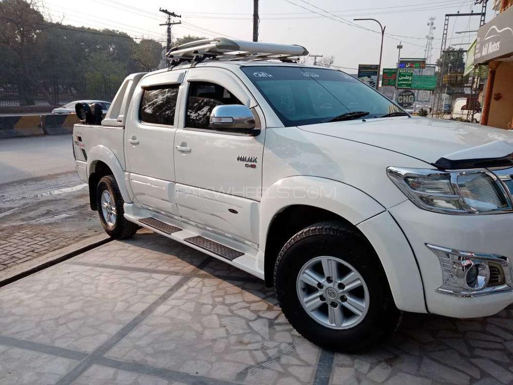 Toyota Hilux 2012 for Sale in Peshawar Toyota Hilux 2012 for Sale in Peshawar Image-2