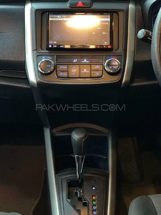 Toyota Corolla Axio 2014 for Sale in Peshawar Toyota Corolla Axio 2014 for Sale in Peshawar Image-9