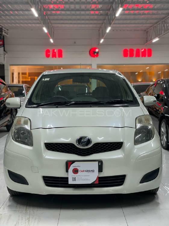 Toyota Vitz 2009 for Sale in Peshawar Image-1