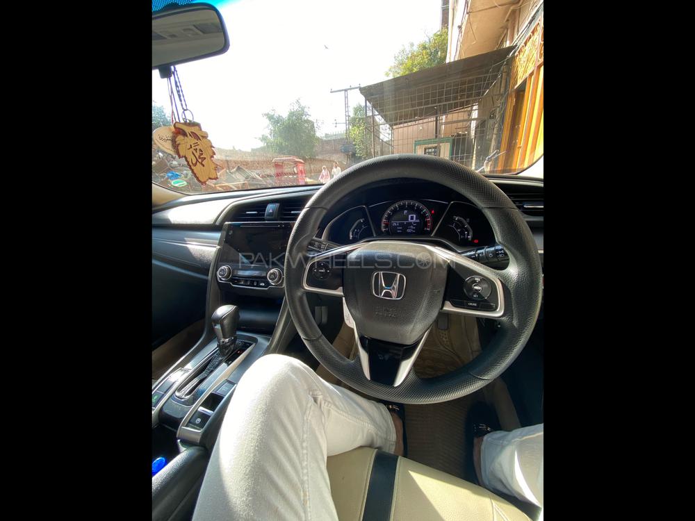 Honda Civic 2016 for Sale in Faisalabad Honda Civic 2016 for Sale in Faisalabad Image-13