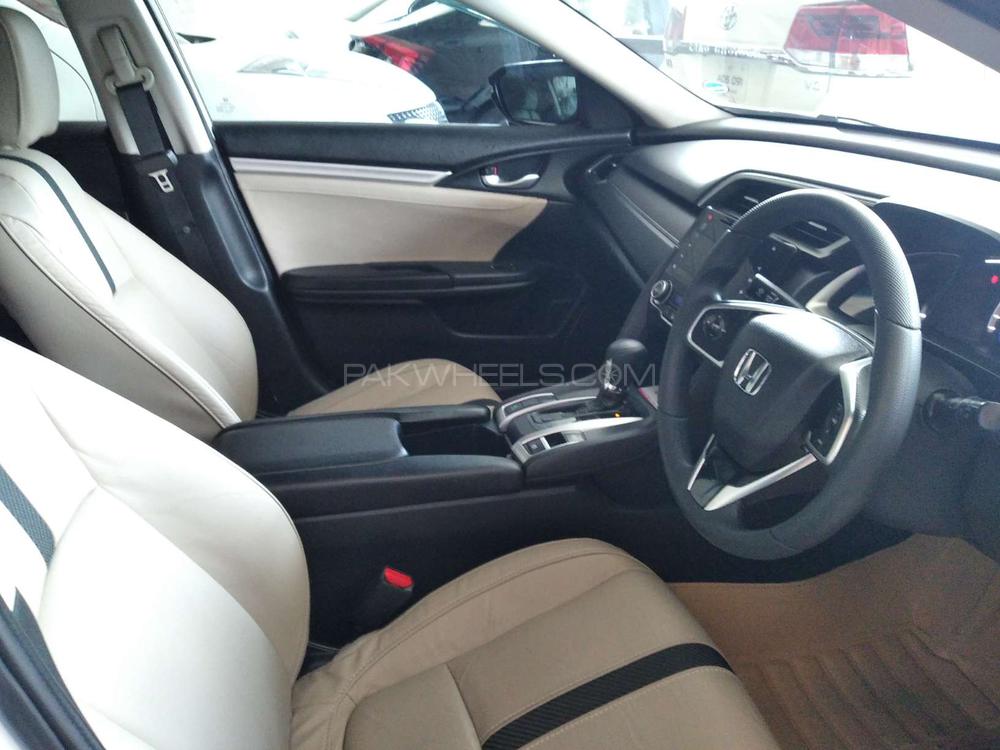 Honda Civic 2018 for Sale in Lahore Honda Civic 2018 for Sale in Lahore Image-10