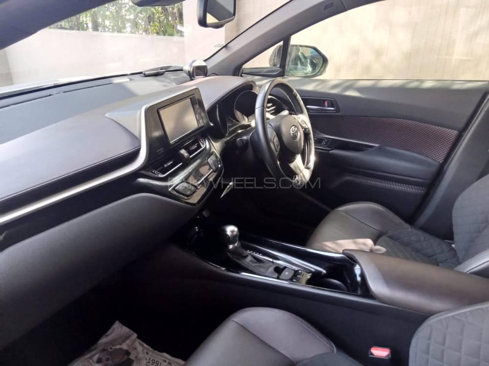 Toyota C-HR 2016 for Sale in Lahore Toyota C-HR 2016 for Sale in Lahore Image-2