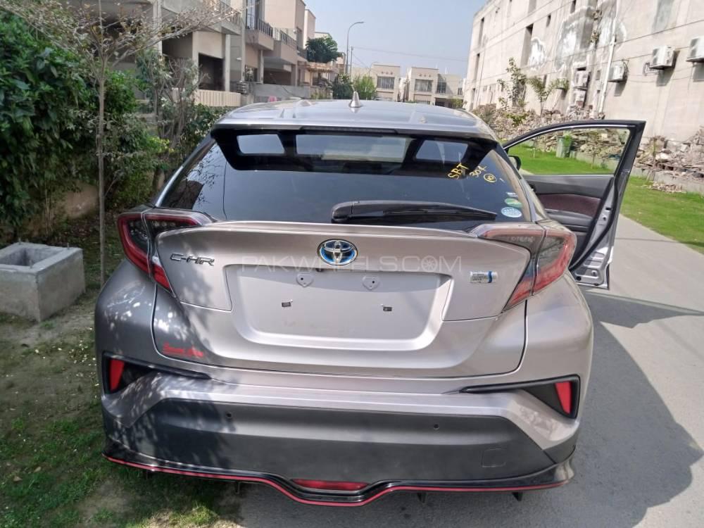 Toyota C-HR 2016 for Sale in Lahore Toyota C-HR 2016 for Sale in Lahore Image-11