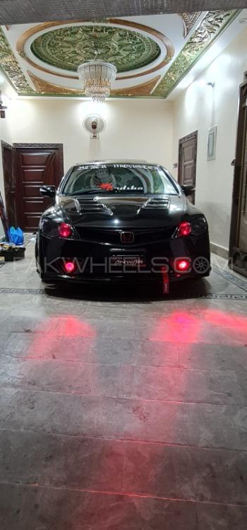 Honda Civic - 2011  Image-1