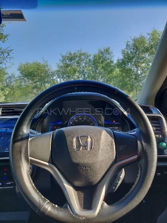 Honda Grace Hybrid 2015 for Sale in Islamabad Honda Grace Hybrid 2015 for Sale in Islamabad Image-10