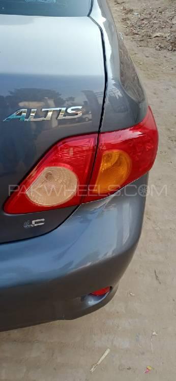 Toyota Corolla 2011 for Sale in Ahmed Pur East Image-1