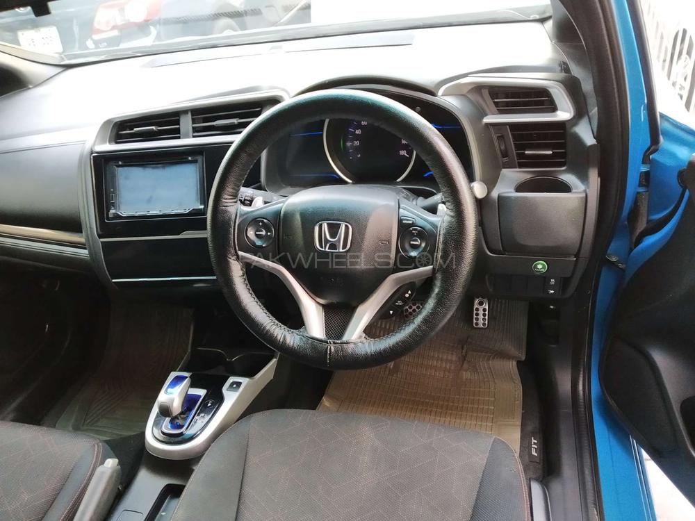 Honda Fit 2014 for Sale in Lahore Honda Fit 2014 for Sale in Lahore Image-8