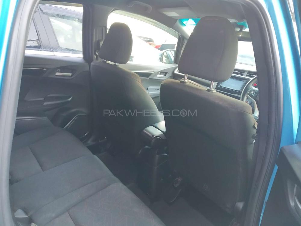 Honda Fit 2014 for Sale in Lahore Honda Fit 2014 for Sale in Lahore Image-10