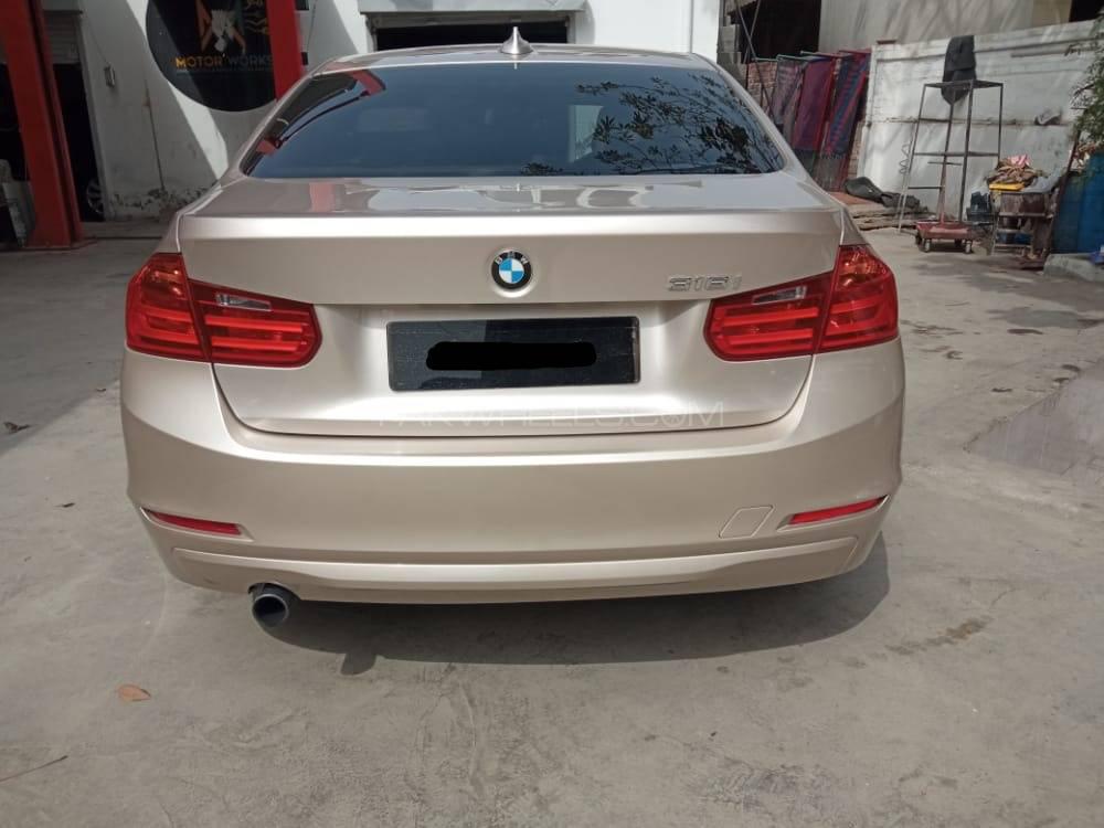 BMW 3 Series 2015 for Sale in Lahore BMW 3 Series 2015 for Sale in Lahore Image-12