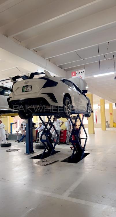 Honda Civic - 2018  Honda Civic - 2018  Image-5