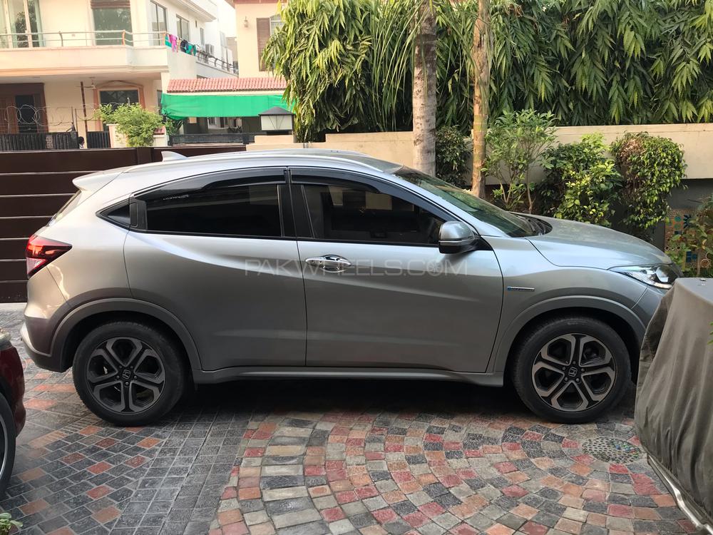 Honda Vezel 2014 for Sale in Lahore Honda Vezel 2014 for Sale in Lahore Image-8