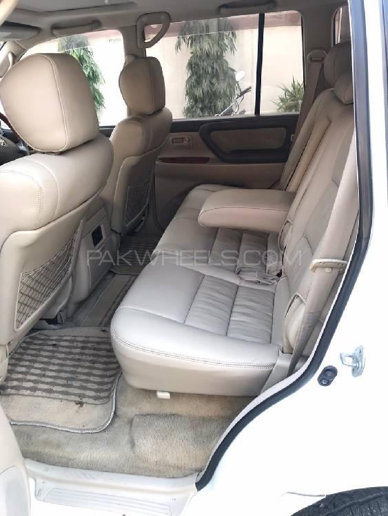 Toyota Land Cruiser 2002 for Sale in Lahore Toyota Land Cruiser 2002 for Sale in Lahore Image-9