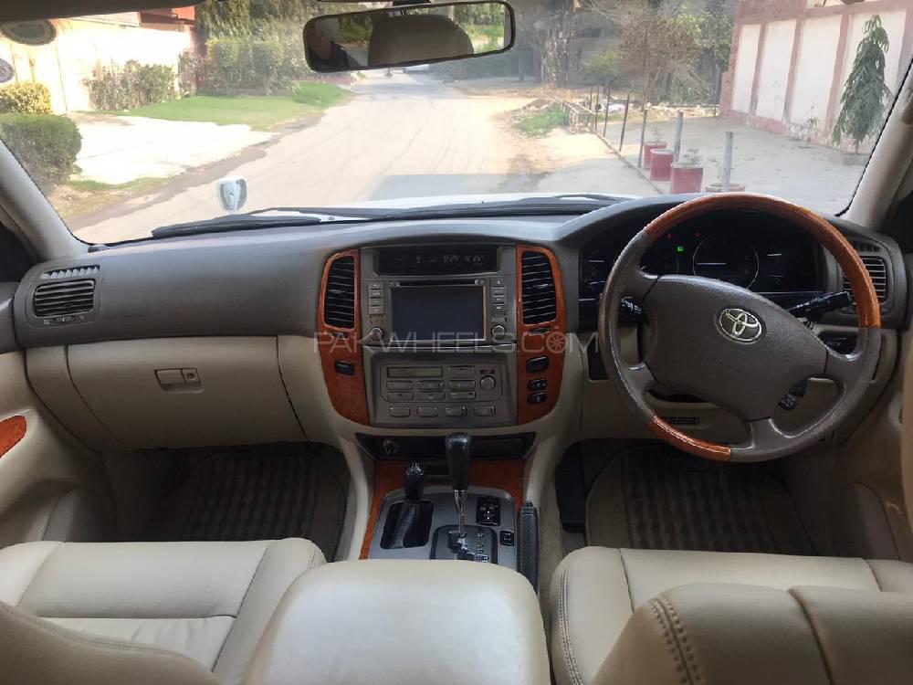 Toyota Land Cruiser 2002 for Sale in Lahore Toyota Land Cruiser 2002 for Sale in Lahore Image-6