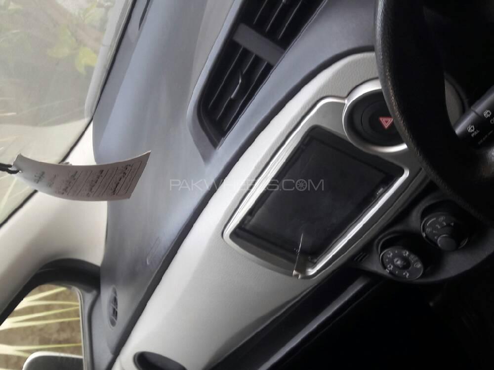Toyota Vitz 2014 for Sale in Multan Toyota Vitz 2014 for Sale in Multan Image-7