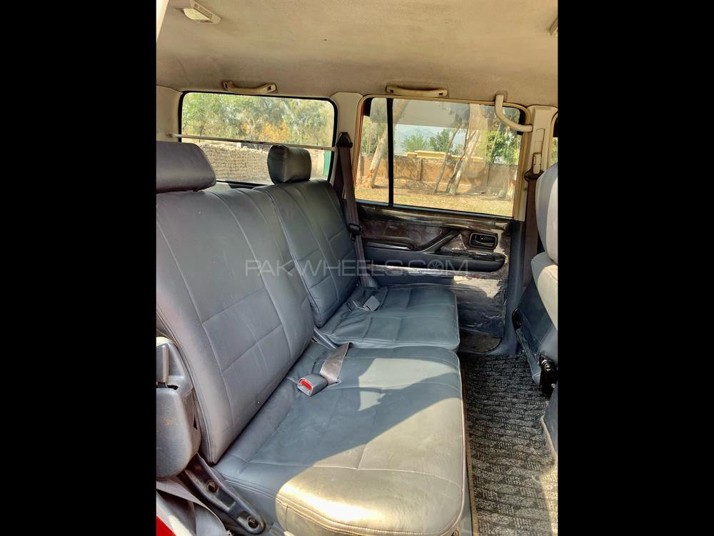 Toyota Land Cruiser 1997 for Sale in Peshawar Toyota Land Cruiser 1997 for Sale in Peshawar Image-8