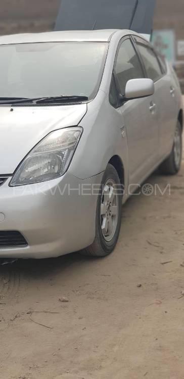 Toyota Prius 2010 for Sale in Peshawar Toyota Prius 2010 for Sale in Peshawar Image-2