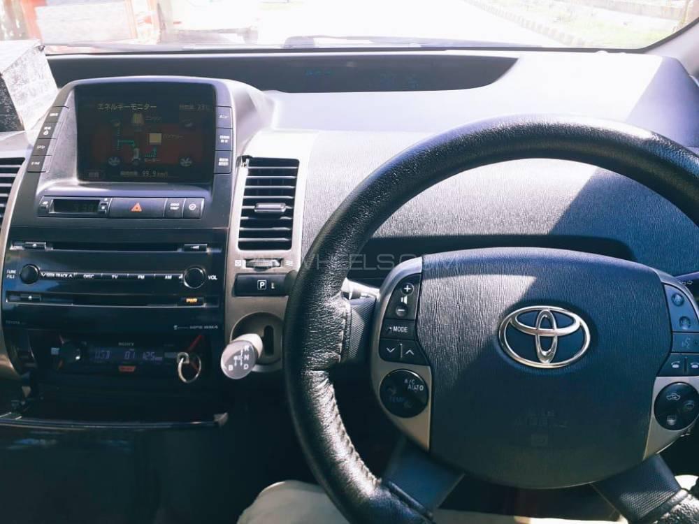 Toyota Prius 2010 for Sale in Peshawar Toyota Prius 2010 for Sale in Peshawar Image-5