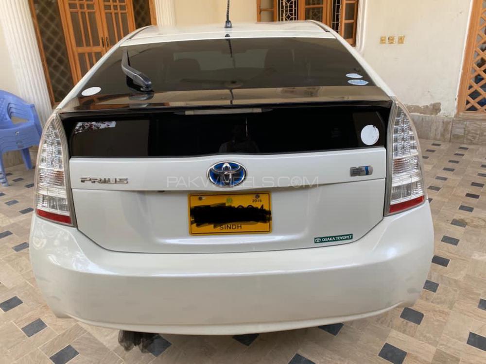 Toyota Prius 2011 for Sale in Karachi Toyota Prius 2011 for Sale in Karachi Image-2