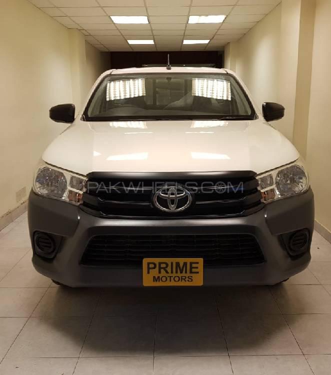 Toyota Hilux Single Cabin
Model 2017
Registered 2017 
White
300 Km
Single Owner
100% Original

Ready Delivery