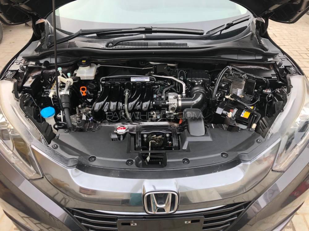 Honda Vezel 2015 for Sale in Lahore Honda Vezel 2015 for Sale in Lahore Image-14