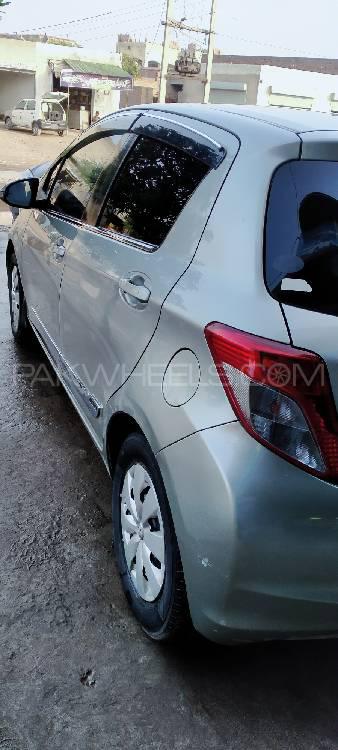 Toyota Vitz 2011 for Sale in Pindi Bhattian Image-1