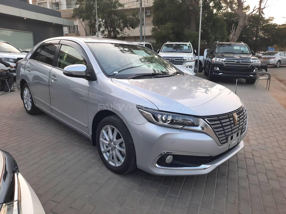 Toyota premio 2017