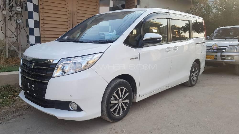 Toyota Noah 2015 for Sale in Karachi Image-1