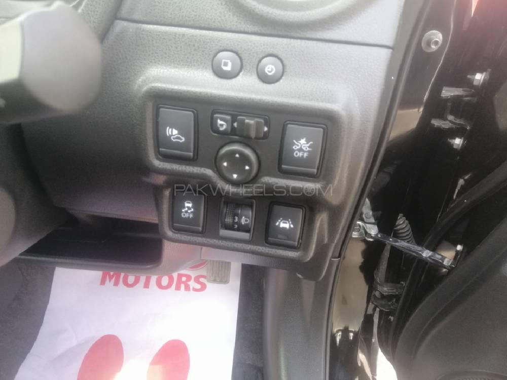 Nissan Note 2017 for Sale in Islamabad Nissan Note 2017 for Sale in Islamabad Image-11