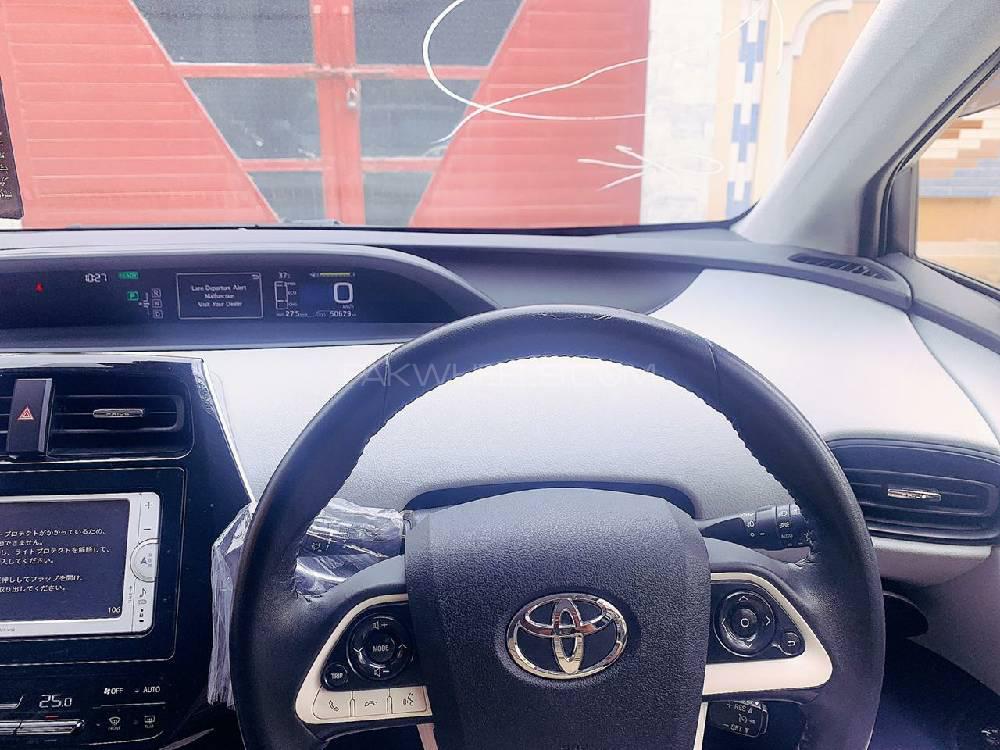 Toyota Prius 2016 for Sale in Lahore Toyota Prius 2016 for Sale in Lahore Image-18