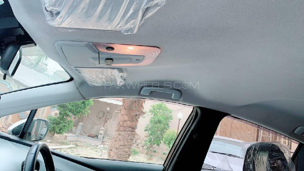Toyota Prius 2016 for Sale in Lahore Toyota Prius 2016 for Sale in Lahore Image-13