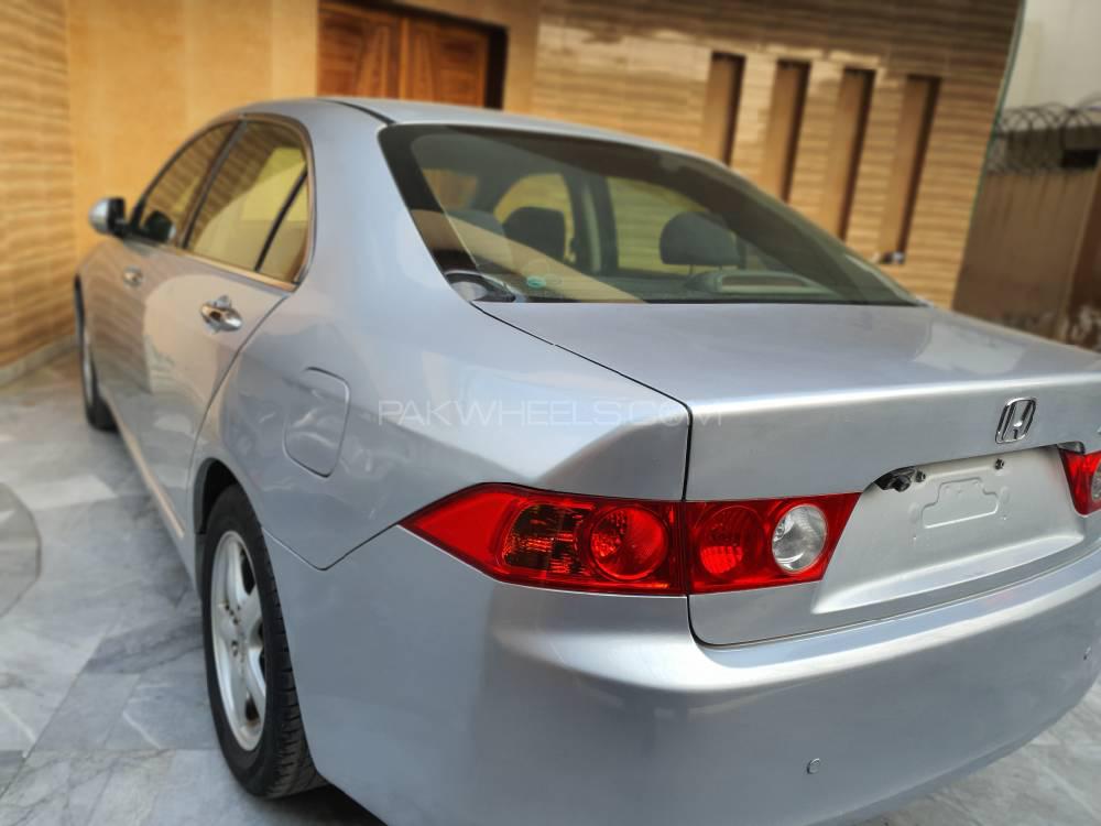 ہونڈا اکارڈ 2003 for Sale in لاہور ہونڈا اکارڈ 2003 for Sale in لاہور Image-9