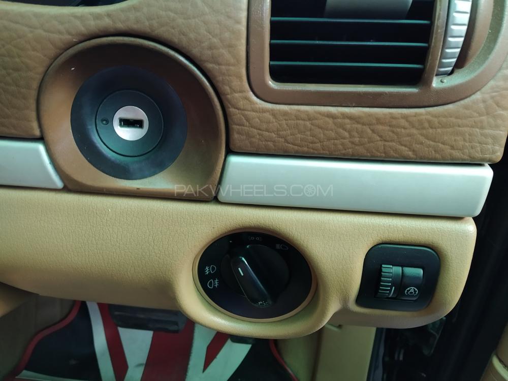 پورشے کائین 2006 for Sale in لاہور پورشے کائین 2006 for Sale in لاہور Image-7