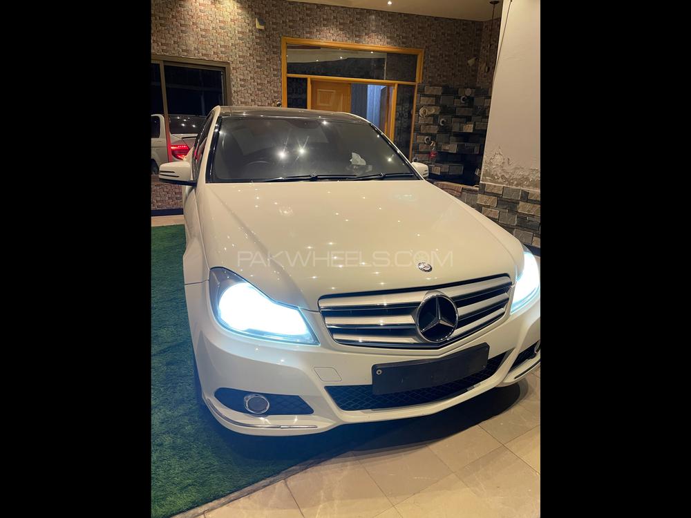 Mercedes Benz C Class 2011 for Sale in Quetta Image-1