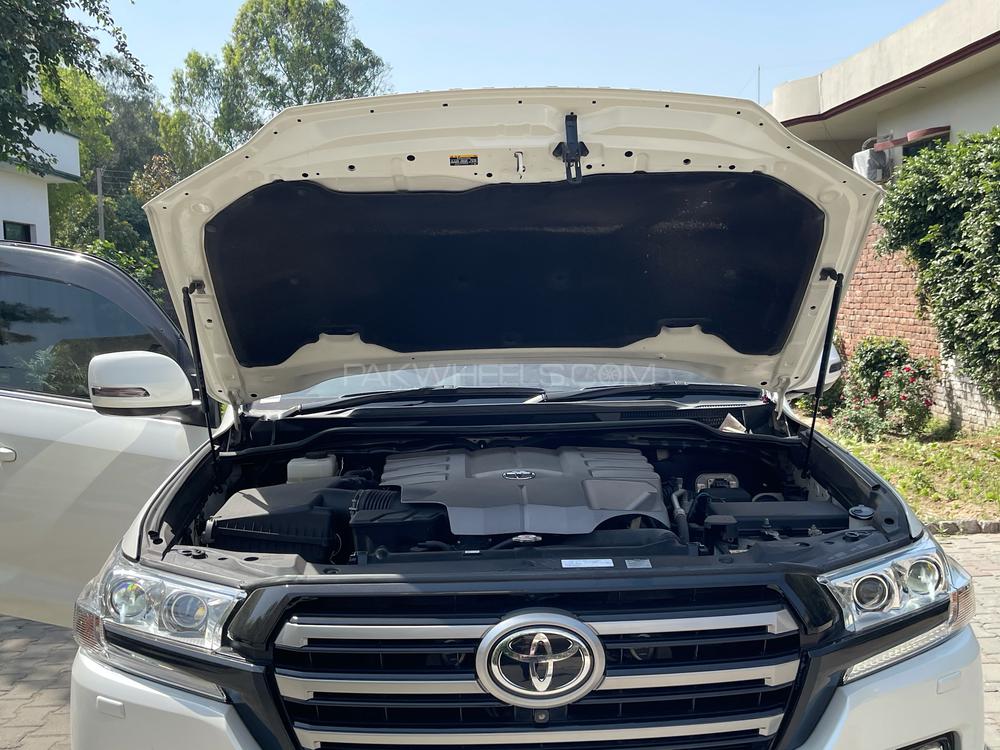 Toyota Land Cruiser 2016 for Sale in Gujranwala Toyota Land Cruiser 2016 for Sale in Gujranwala Image-9