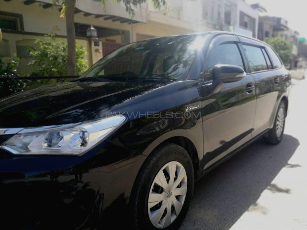 Toyota Corolla Fielder 2016 for Sale in Islamabad Image-1