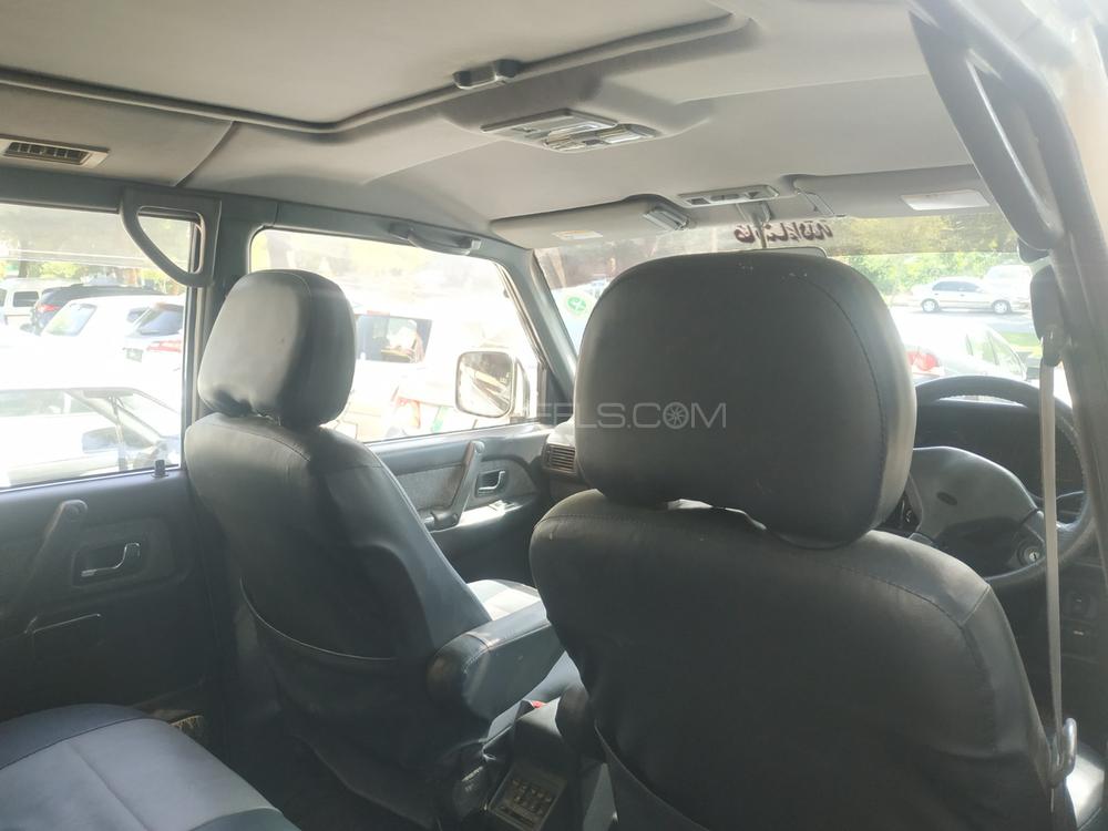 مٹسوبیشی پجیرو 1997 for Sale in اسلام آباد مٹسوبیشی پجیرو 1997 for Sale in اسلام آباد Image-11