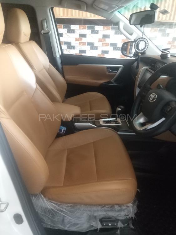 Toyota Fortuner 2019 for Sale in Sargodha Toyota Fortuner 2019 for Sale in Sargodha Image-4