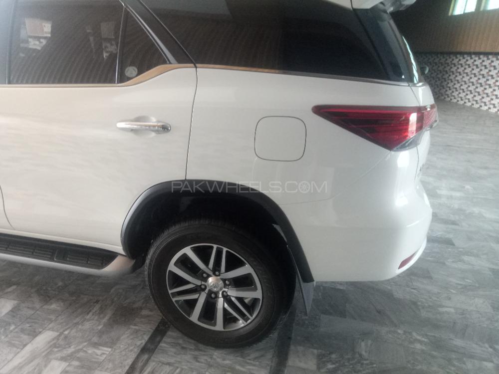 Toyota Fortuner 2019 for Sale in Sargodha Toyota Fortuner 2019 for Sale in Sargodha Image-7