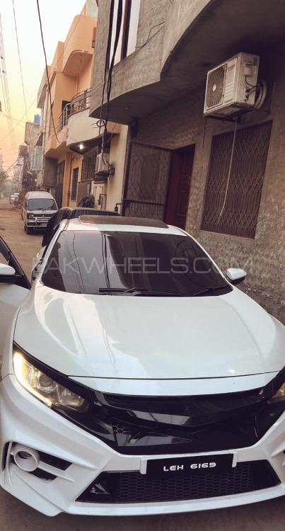 Honda Civic - 2016  Image-1