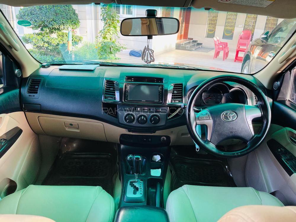 Toyota Fortuner 2014 for Sale in Multan Toyota Fortuner 2014 for Sale in Multan Image-5