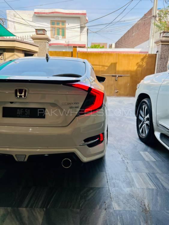 Honda Civic - 2021  Image-1