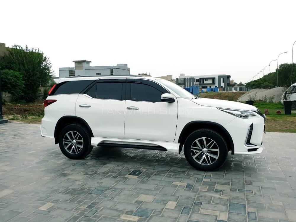 ٹویوٹا فورچیونر 2018 for Sale in لاہور ٹویوٹا فورچیونر 2018 for Sale in لاہور Image-3