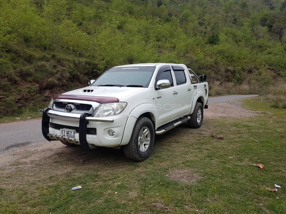 Toyota Hilux 2012 for Sale in Kashmir Image-1