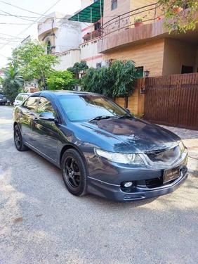 ہونڈا اکارڈ - 2004