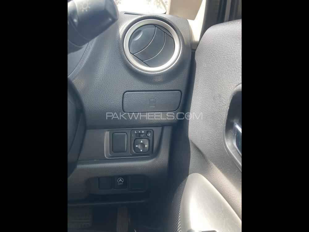 Nissan Dayz Highway Star 2017 for Sale in Gujrat Nissan Dayz Highway Star 2017 for Sale in Gujrat Image-6