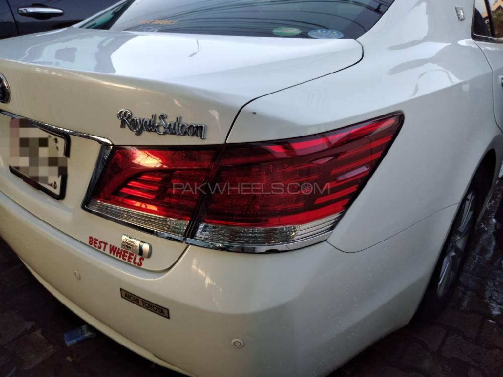 ٹویوٹا کراؤن 2014 for Sale in لاہور ٹویوٹا کراؤن 2014 for Sale in لاہور Image-4
