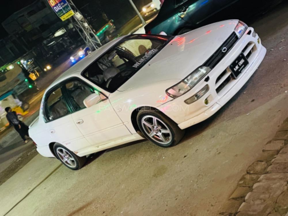 Toyota Corolla - 1995 white beauty Image-1